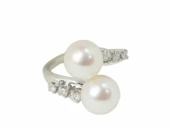Bague Toi et Moi en or blanc, perles de culture et diamants