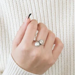 Bague Toi et Moi en or blanc diamant perle