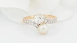 Bague Toi et Moi en or jaune, diamants et perle de culture
