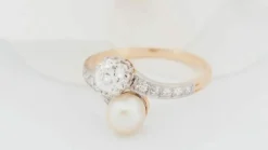 Bague Toi et Moi en or jaune, diamants et perle de culture