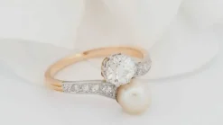 Bague Toi et Moi en or jaune, diamants et perle de culture