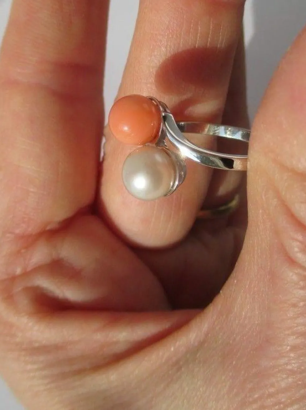 Bague Toi et Moi vintage or blanc perle corail