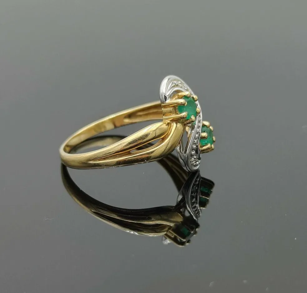 Bague Toi et Moi vintage en or jaune sertie d'émeraudes et de diamants