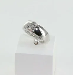 Bague étoile diamants en or blanc