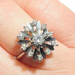 Bague "étoile" or blanc diamants