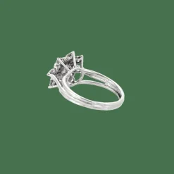 BAGUE ÉTOILE, OR BLANC ET DIAMANTS.