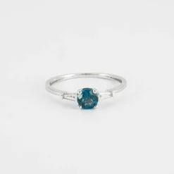 Bague topaze blue London, diamants