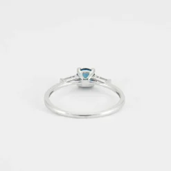 Bague topaze blue London, diamants