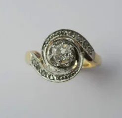 Bague Tourbillon diamants