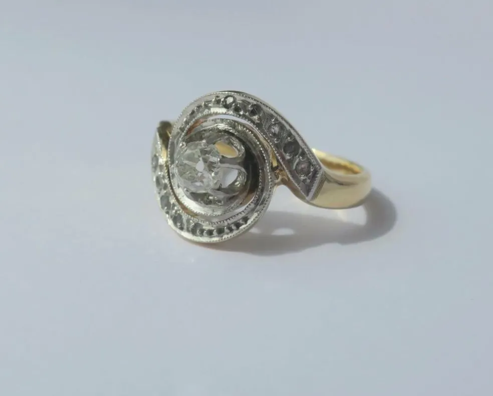 Bague Tourbillon diamants