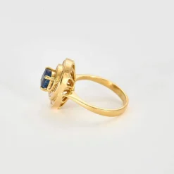 Bague tourbillon saphirs diamants