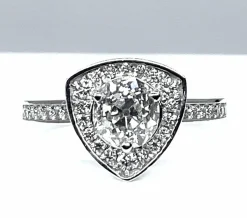 Bague Triangle diamant 1,10 carat