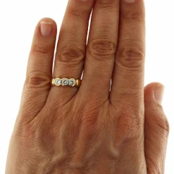 Bague trilogie en or jaune avec diamants