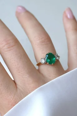 Bague Trilogie émeraude, diamants