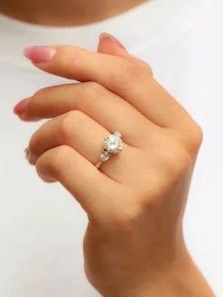Bague trilogie or blanc diamant rond 2.07 ct diamants poires