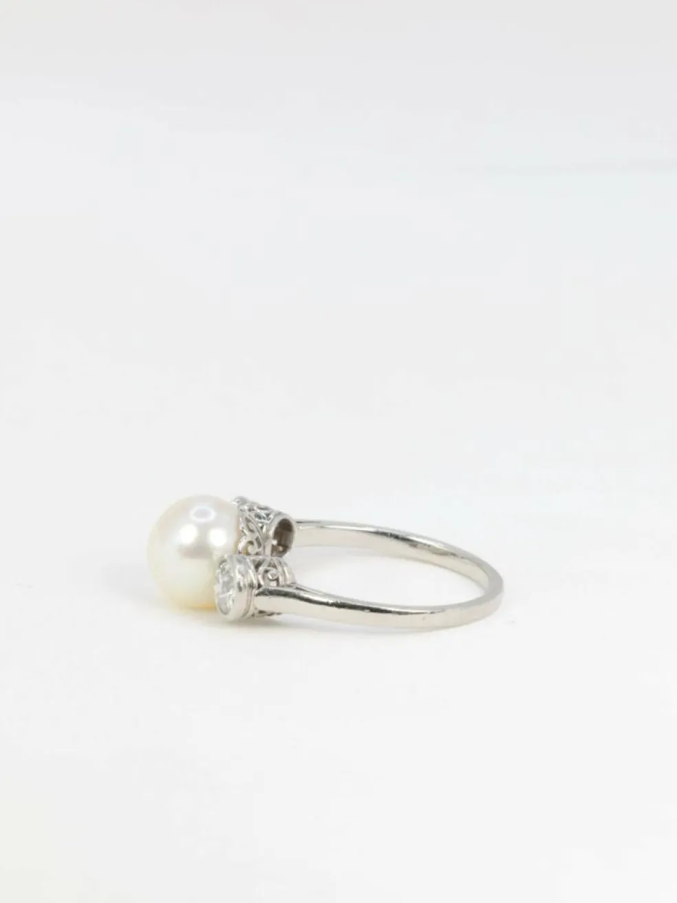 Bague Trilogie Platine, Perle et Diamants