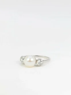 Bague Trilogie Platine, Perle et Diamants