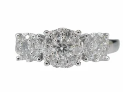 Bague trinité en or blanc avec diamants