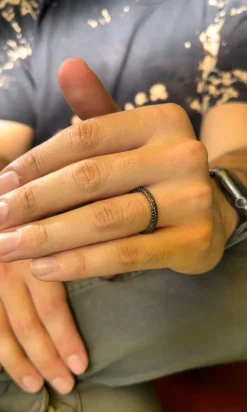bague unisexe en diamant noir