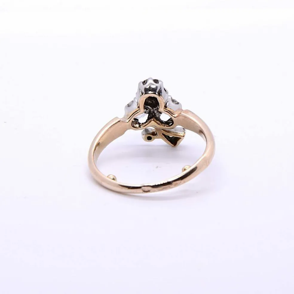 Bague victorienne « trèfle », diamants, or rose et platine