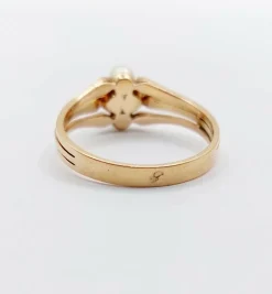 Bague victorienne or rose 18k ornée de perles formant une fleur dans une monture finement travaillée (circa 1900)