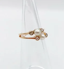 Bague victorienne toi et moi or rose, perles épaulées de diamant (circa 1900)