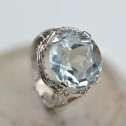 Bague vintage aigue-marine or blanc