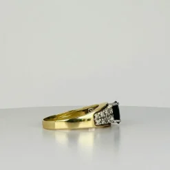 Bague vintage avec saphir et diamants