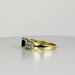 Bague vintage avec saphir et diamants