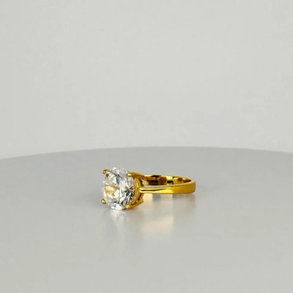 Bague vintage avec spinelle