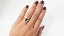 Bague vintage cabochon de Grenat et perles