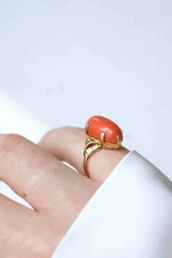 Bague vintage corail sur or