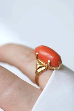 Bague vintage corail sur or