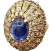 Bague vintage de style trombino avec saphir cabochon et diamants en or jaune 18 carats