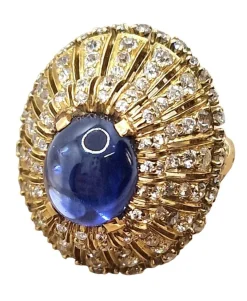 Bague vintage de style trombino avec saphir cabochon et diamants en or jaune 18 carats