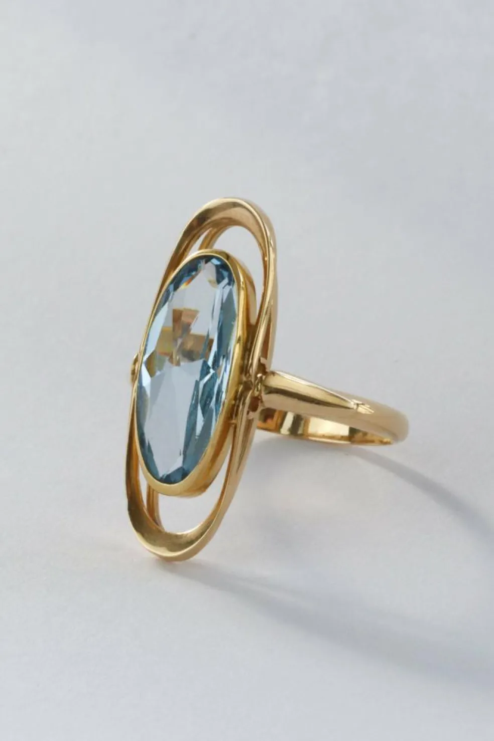 Bague vintage en or 14 carats avec spinelle synthétique