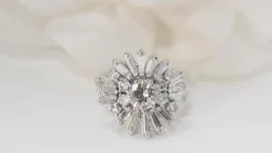 Bague vintage en or blanc et diamants