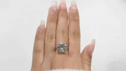Bague vintage en or blanc et Aigue marine