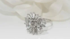 Bague vintage en or blanc et diamants