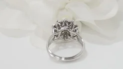 Bague vintage en or blanc, perle de culture et diamants