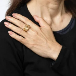 Bague vintage en or jaune, saphir et diamants