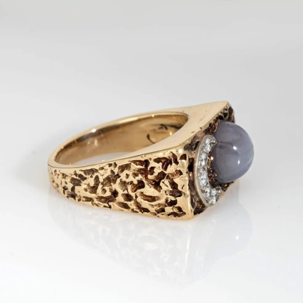 Bague vintage en or jaune 14 carats avec diamants, croissant de lune, étoile et saphir