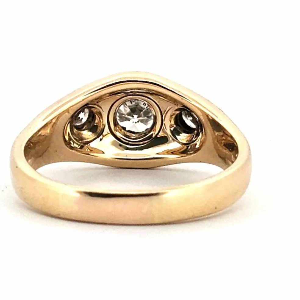 Bague vintage en or jaune et diamants