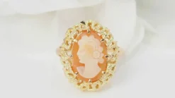 Bague vintage en or jaune et camée