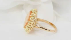 Bague vintage en or jaune et camée