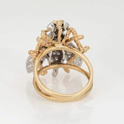 Bague vintage en or jaune et diamants avec abeille