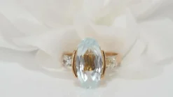 Bague vintage en or jaune, aigue marine et diamants