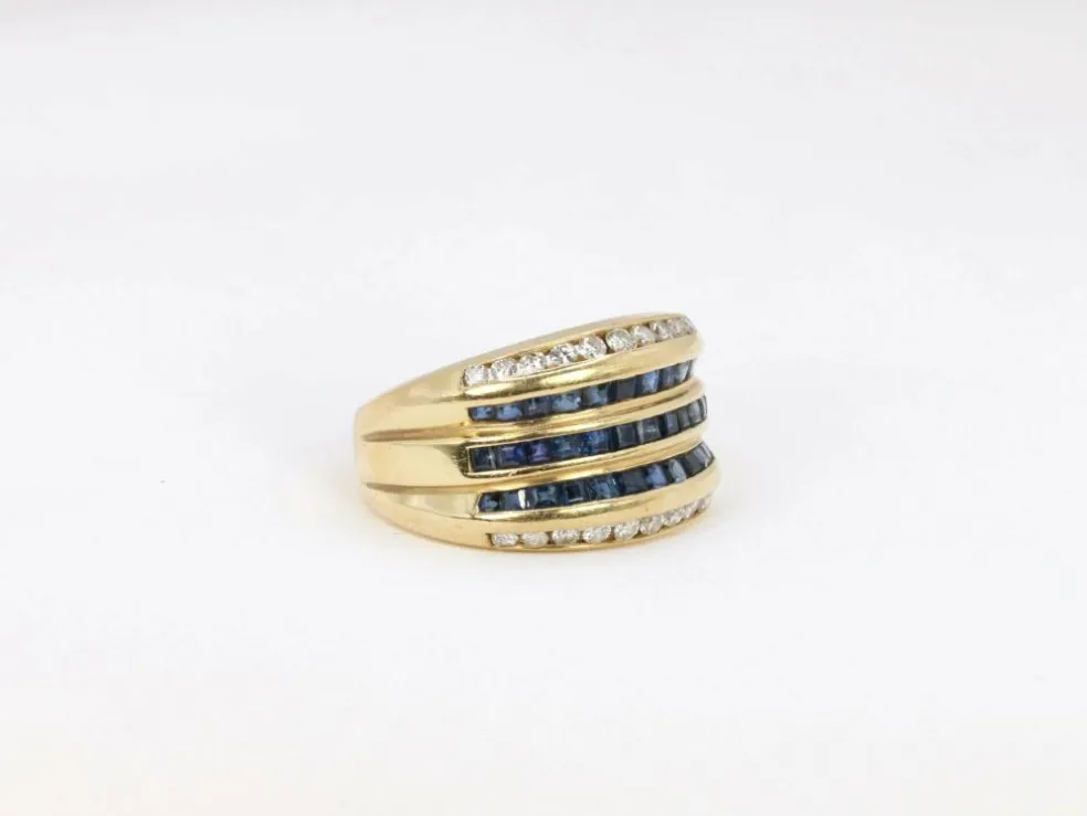 Bague vintage en or, saphirs et diamants