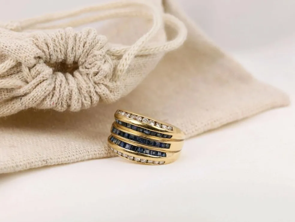 Bague vintage en or, saphirs et diamants