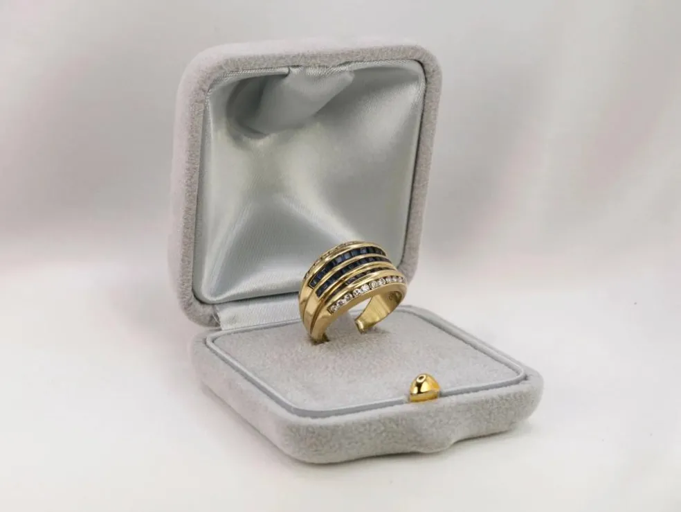 Bague vintage en or, saphirs et diamants